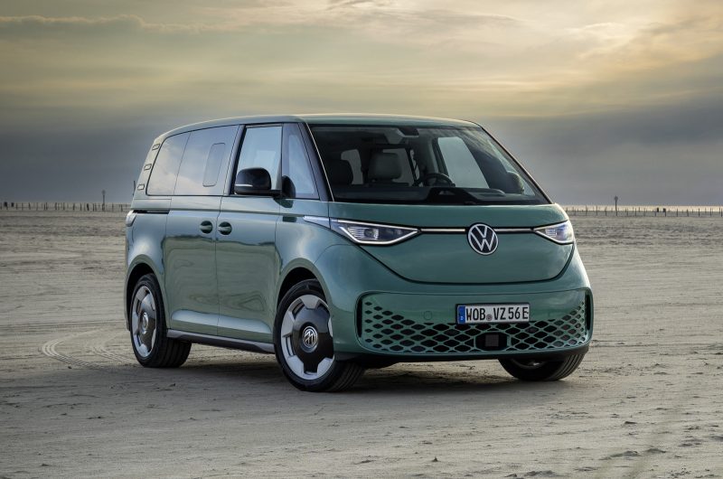 Минивэн Volkswagen ID. Buzz превратился в уютный кемпер