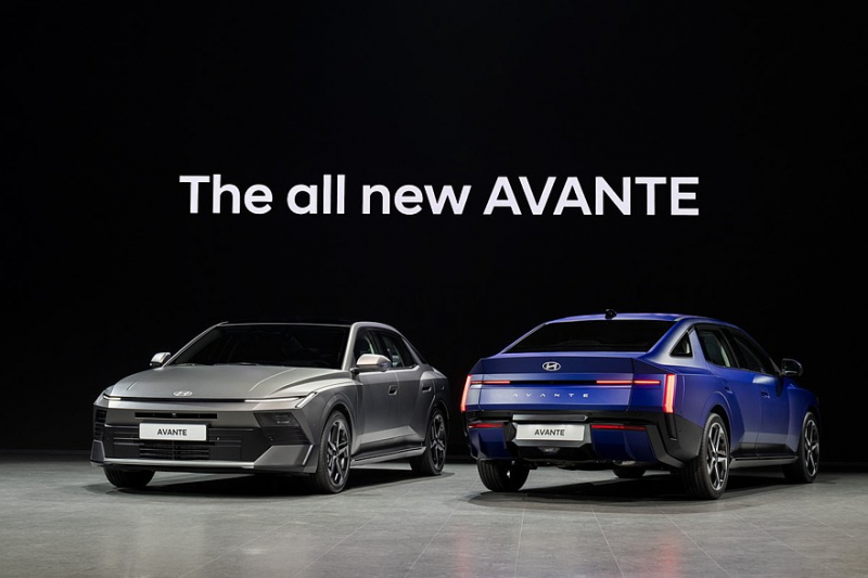 Седан Hyundai Elantra кардинально сменил имидж в новом поколении