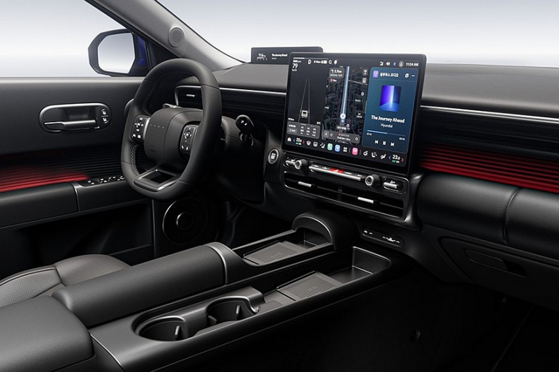 Седан Hyundai Elantra кардинально сменил имидж в новом поколении