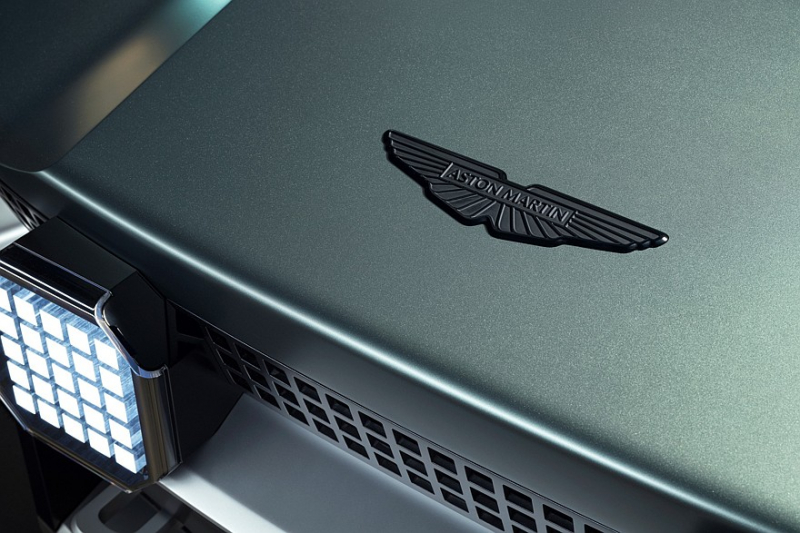 Компания Aston Martin представила брутальный внедорожник с V12. Мечта? Да, но есть нюанс…