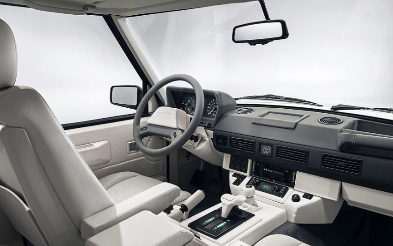 Уникальный Range Rover Classic Titan Silver в идеальном состоянии продадут на аукционе