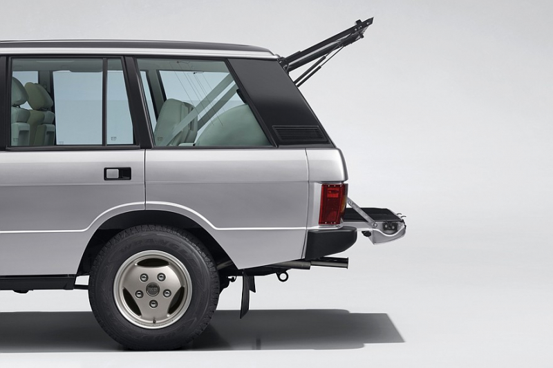 Уникальный Range Rover Classic Titan Silver в идеальном состоянии продадут на аукционе